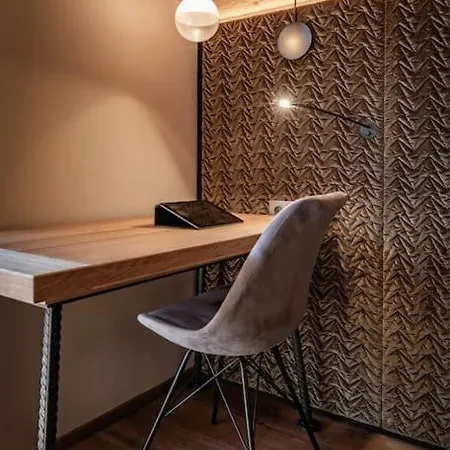 公寓 Loft In The Alps Penthouse 施文道