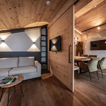 Loft In The Alps Penthouse アパート *