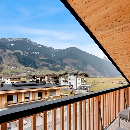 דירה Loft In The Alps Penthouse