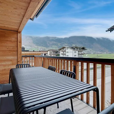 Loft In The Alps Penthouse דירה *